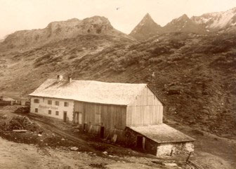 Hütte