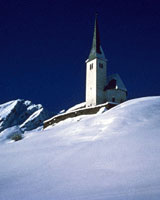 Kirche Tenna im Schnee